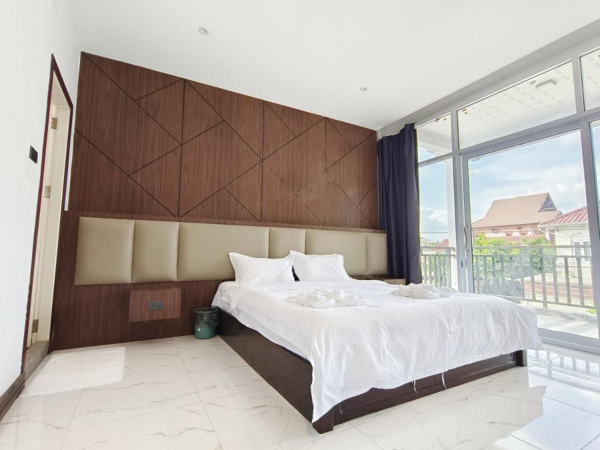Jenny Airport Lounge Bed & Breakfast Vientiane Exterior photo